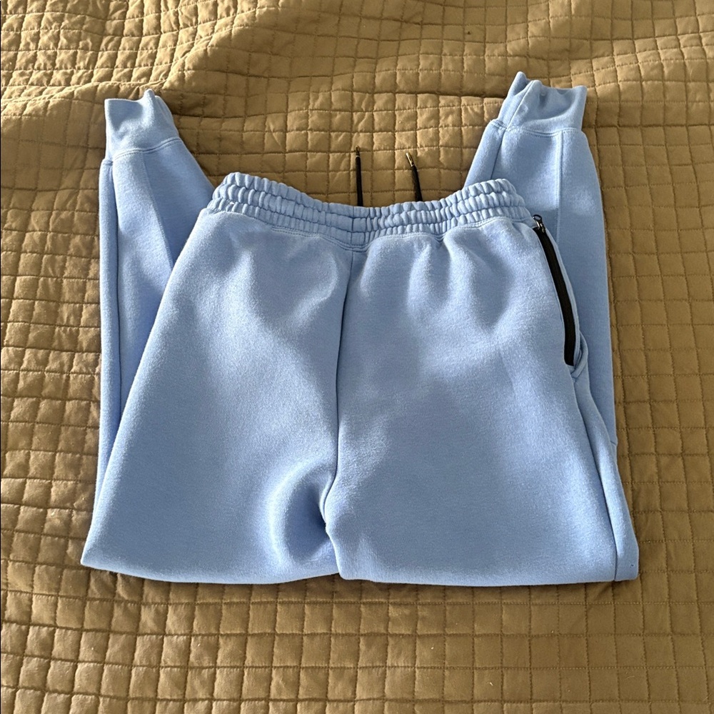 Boy’ Nike Tech Hoodie and Pants - Picture 10 of 10